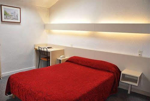 Hotel De La Gare Clisson Exteriör bild